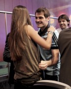 Икер Касильяс и Сара Карбонеро (Sara Carbonero, Iker Casillas) at Telecinco presentation in Madrid, Spain (2012.06.01.) (15xHQ) B6665b201207765